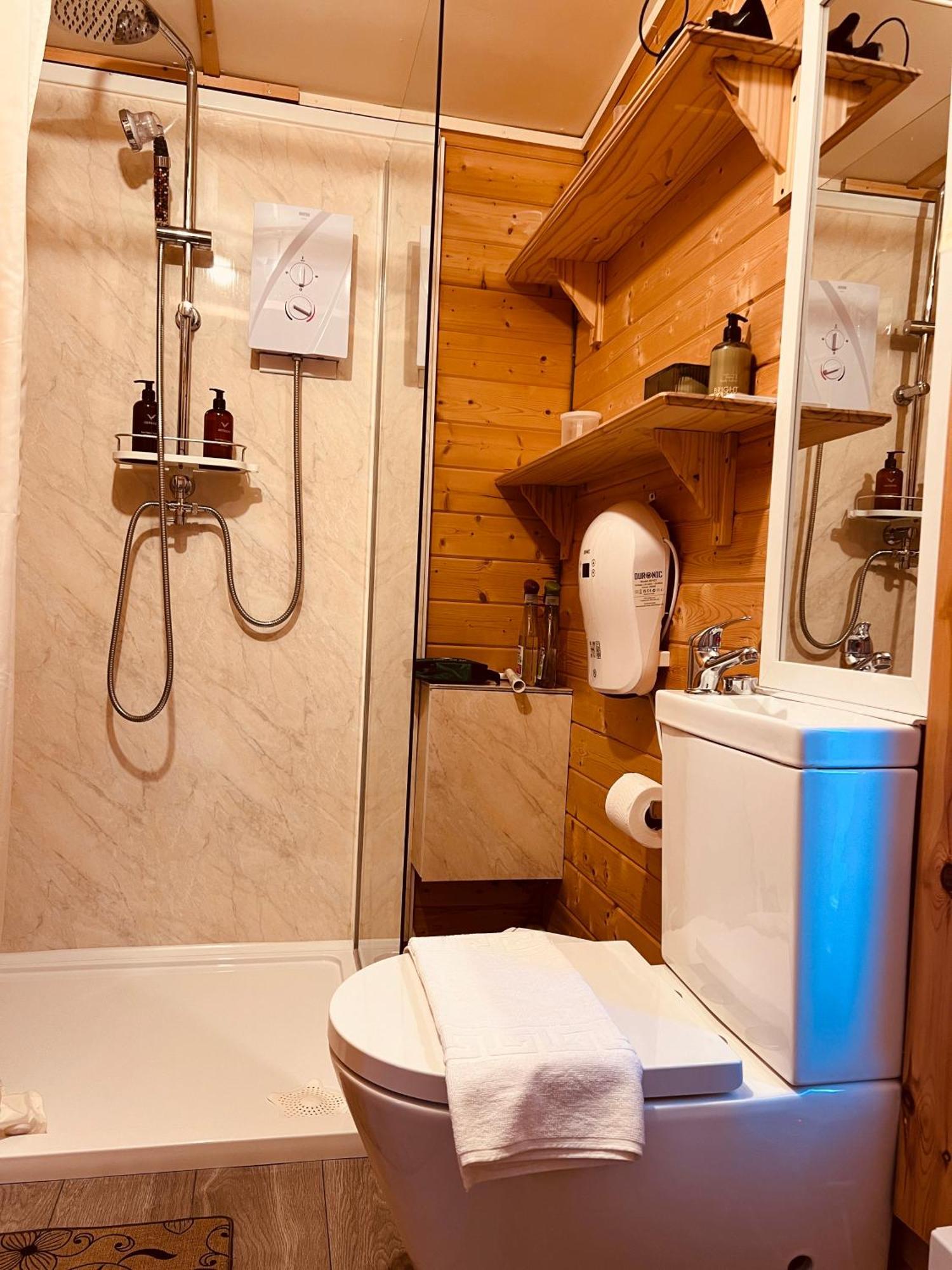 The Cabin Bradford-On-Avon Εξωτερικό φωτογραφία